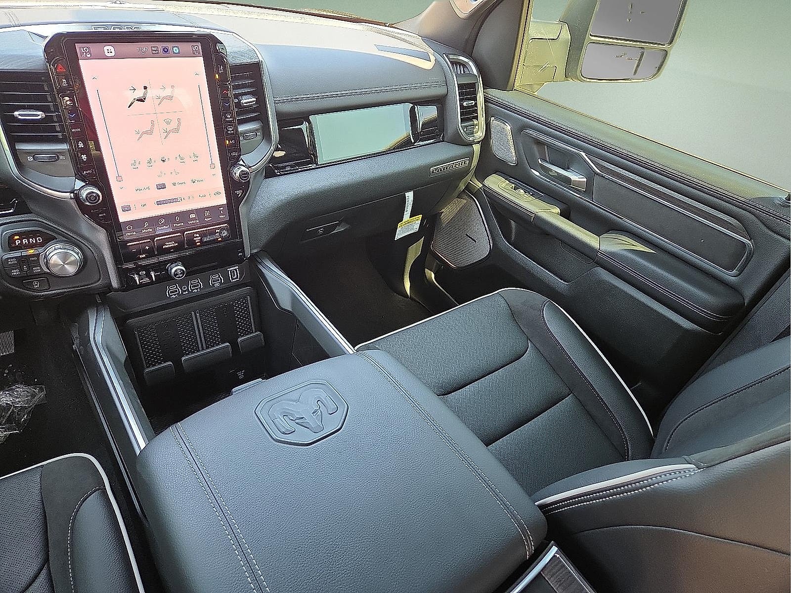 2025 RAM 1500 Laramie Crew Cab 4x4 5'7' Box