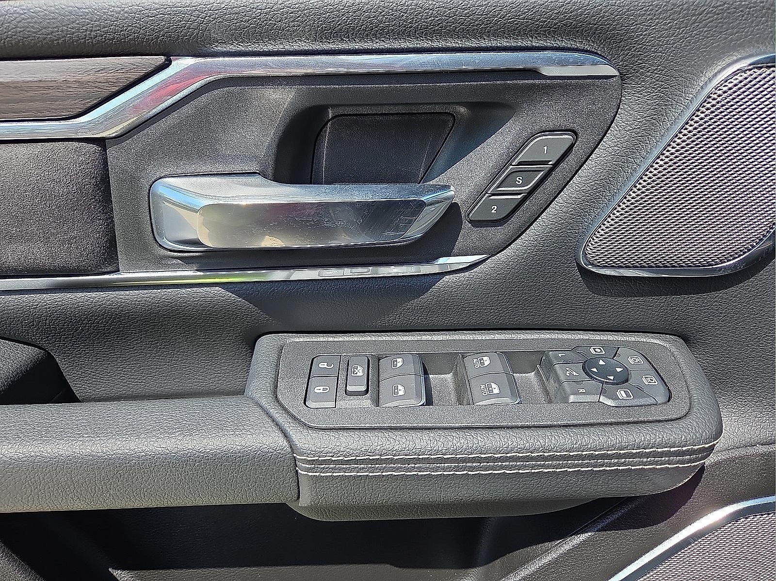 2025 RAM 1500 Laramie Crew Cab 4x4 5'7' Box