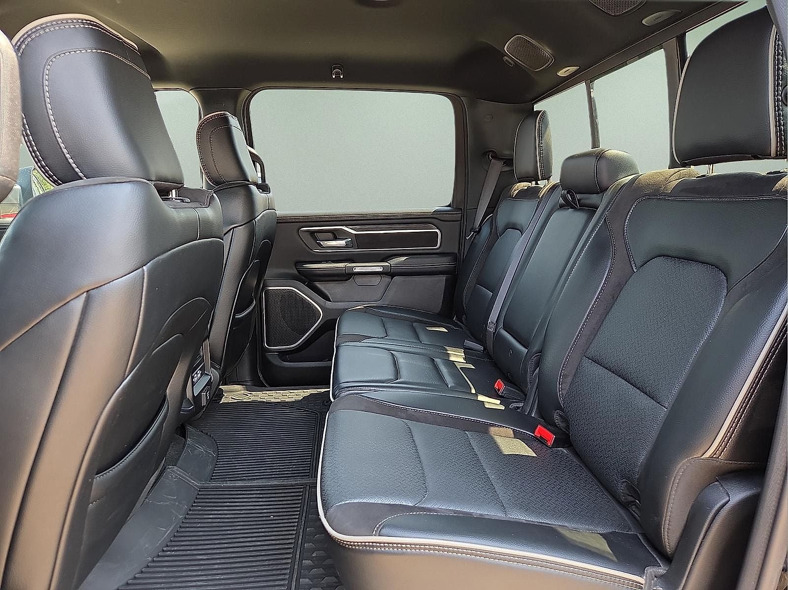 2023 RAM 1500 Laramie Crew Cab 4x4 5'7' Box