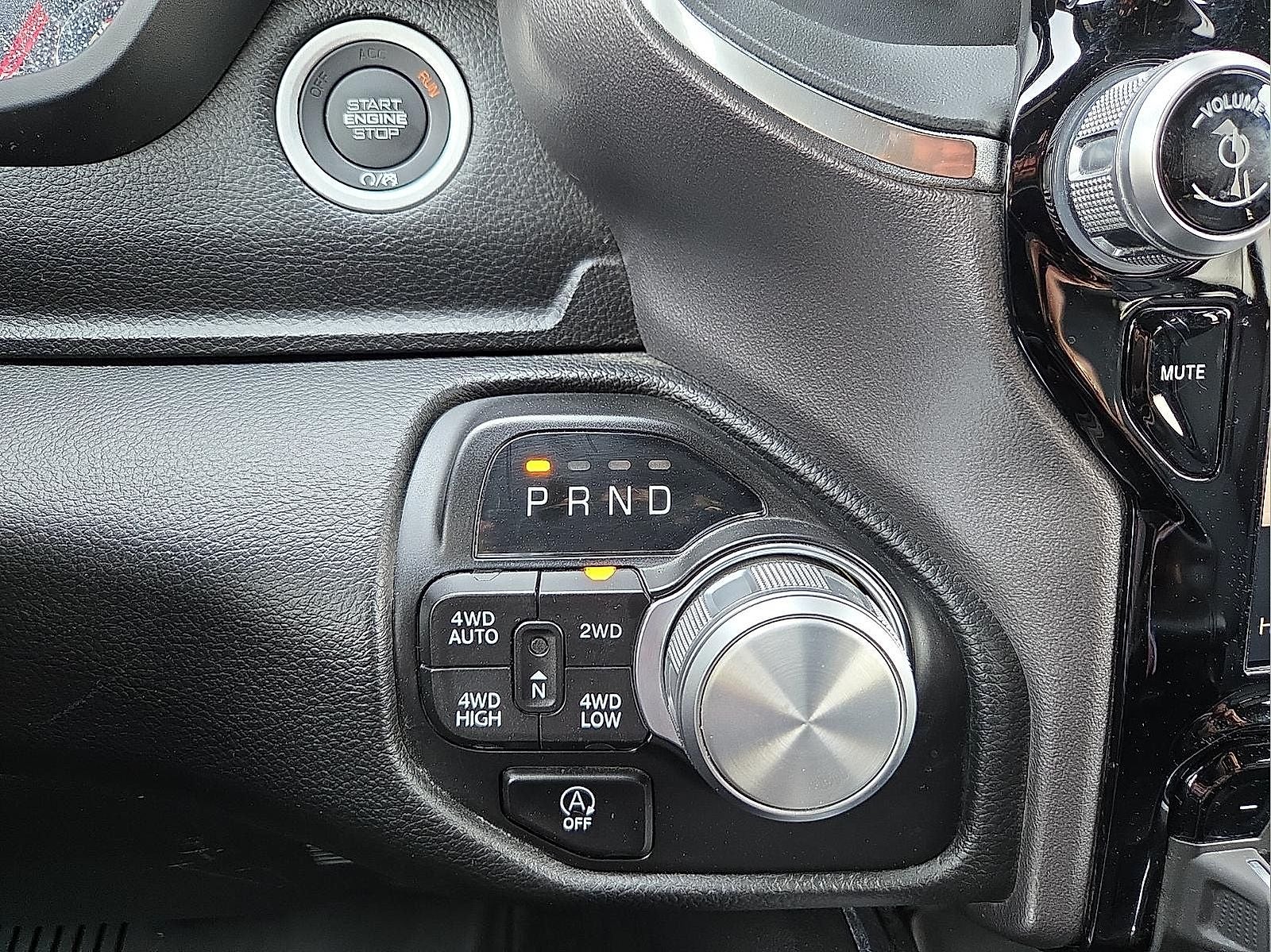 2023 RAM 1500 Laramie Crew Cab 4x4 5'7' Box