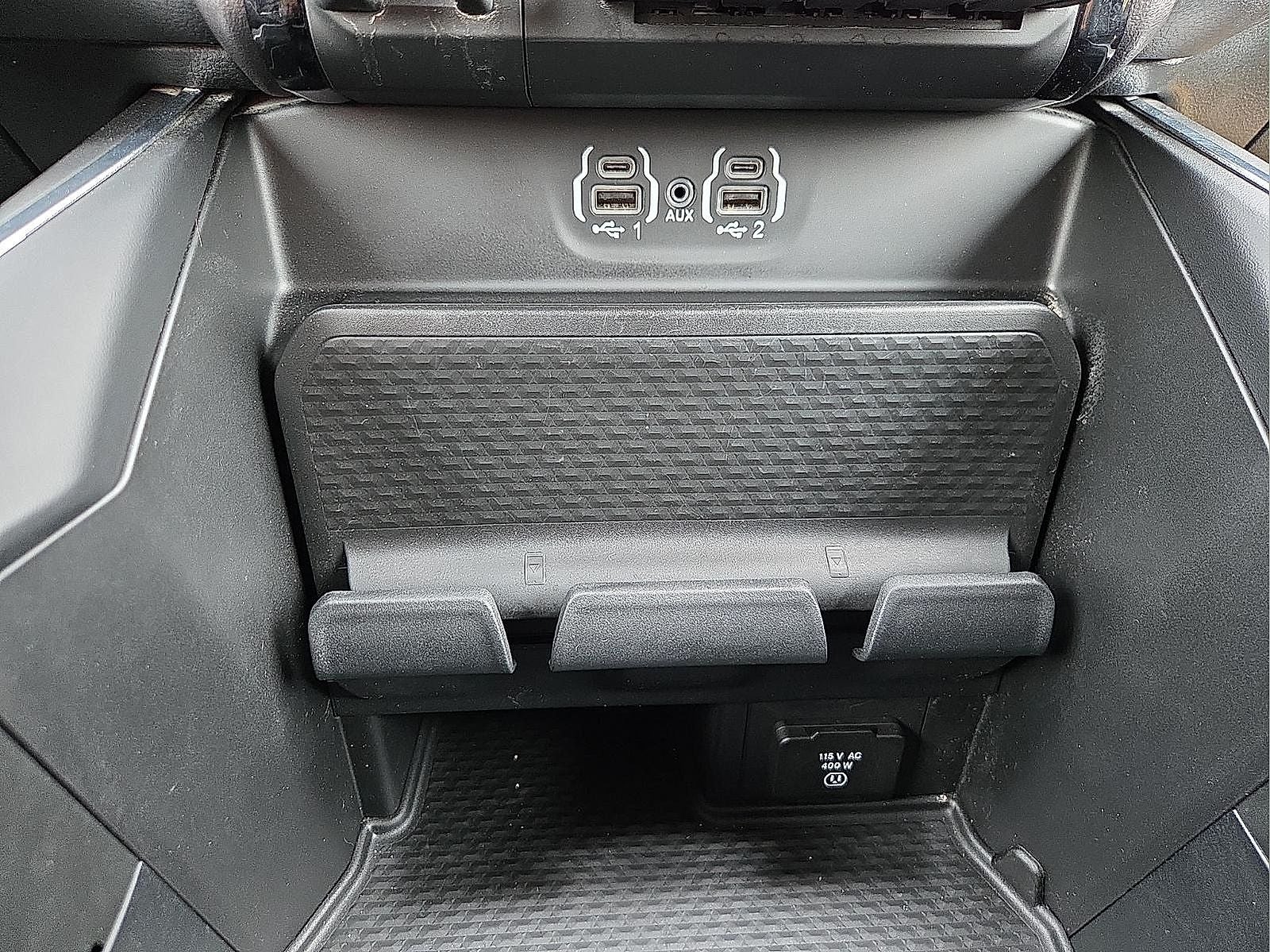 2023 RAM 1500 Laramie Crew Cab 4x4 5'7' Box
