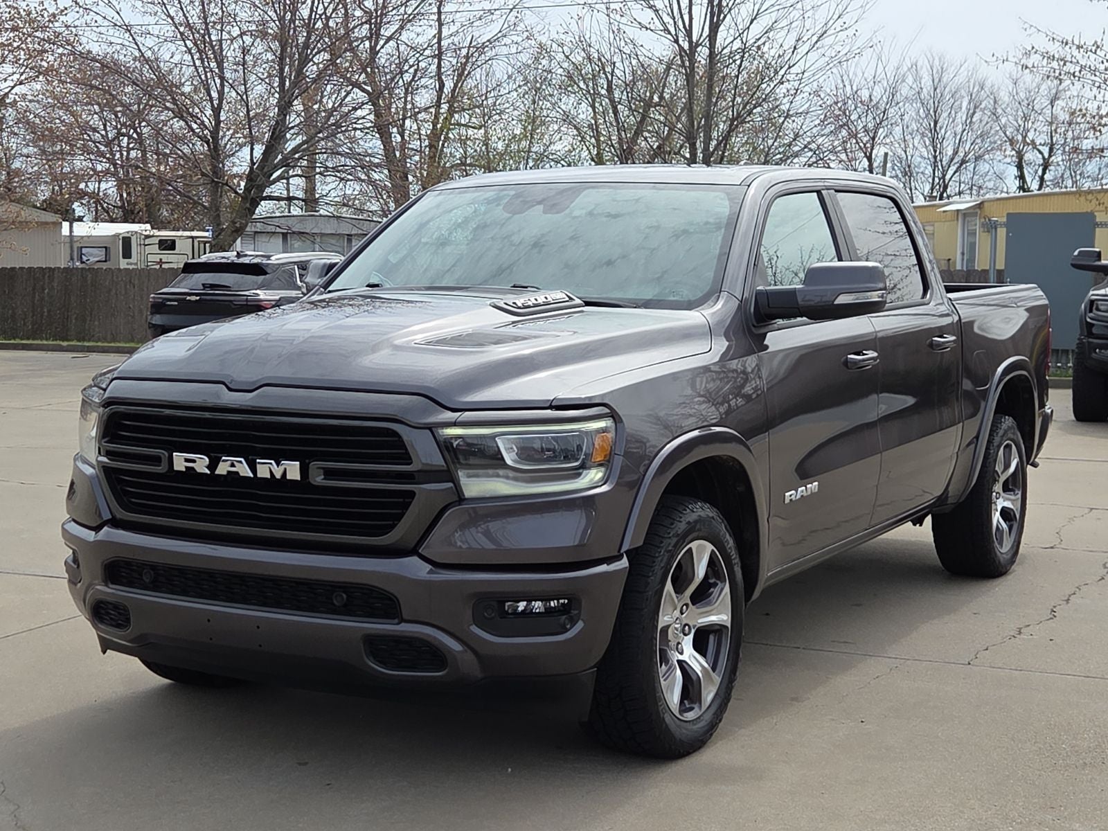 2022 RAM 1500 Laramie Crew Cab 4x4 5'7' Box