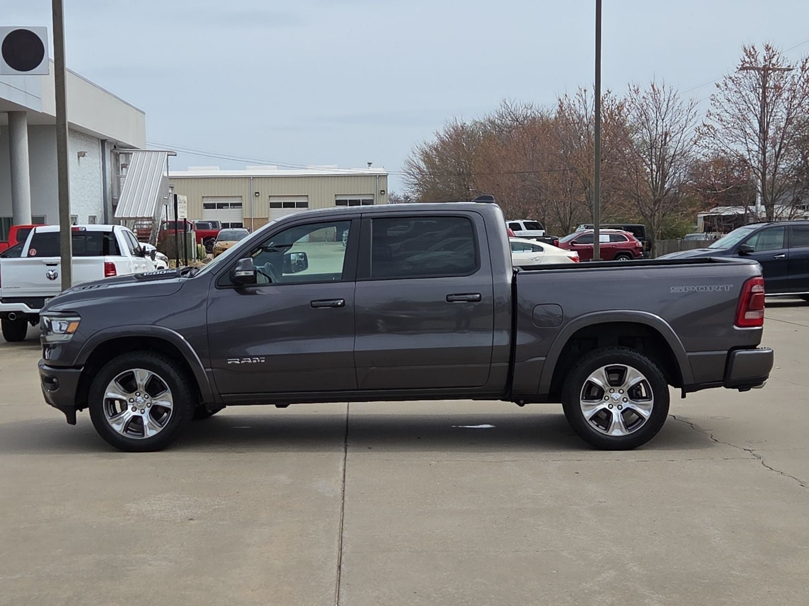 2022 RAM 1500 Laramie Crew Cab 4x4 5'7' Box