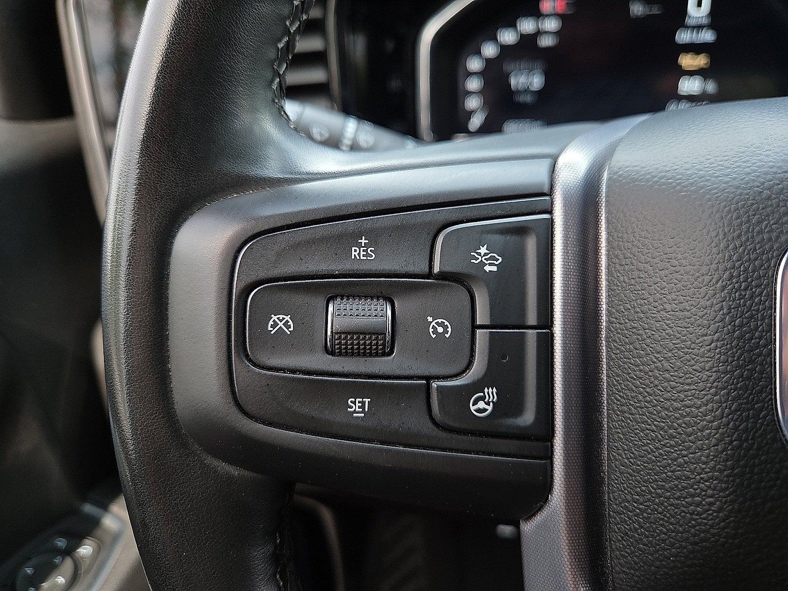 2025 GMC Sierra 1500 4WD Crew Cab Short Box SLT