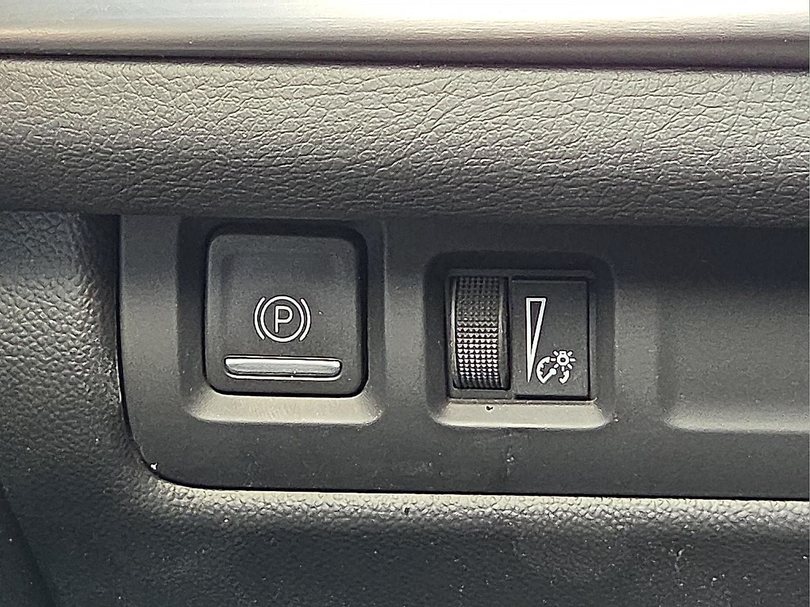 2024 Cadillac XT4 AWD Premium Luxury