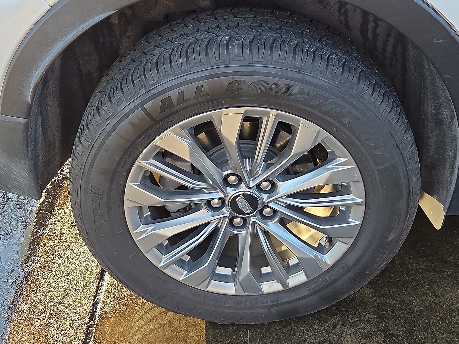 2024 Cadillac XT4 AWD Premium Luxury