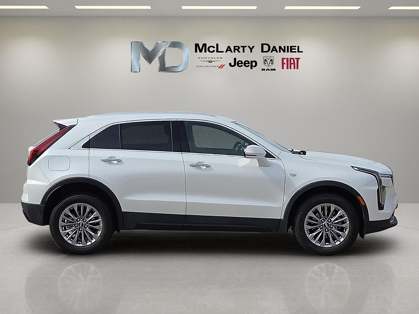 2024 Cadillac XT4 AWD Premium Luxury