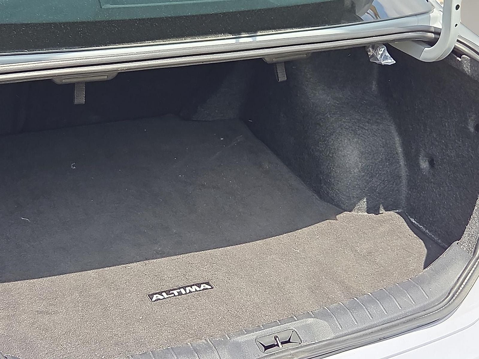2025 Nissan Altima SR FWD