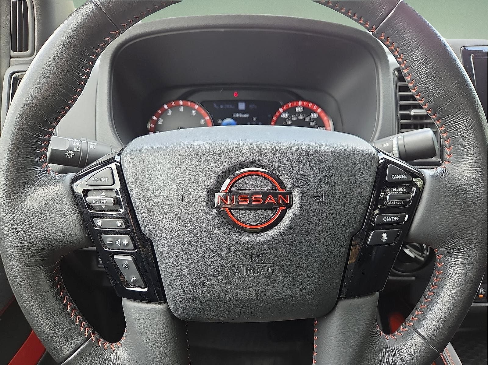 2024 Nissan Frontier Crew Cab PRO-4X 4x4