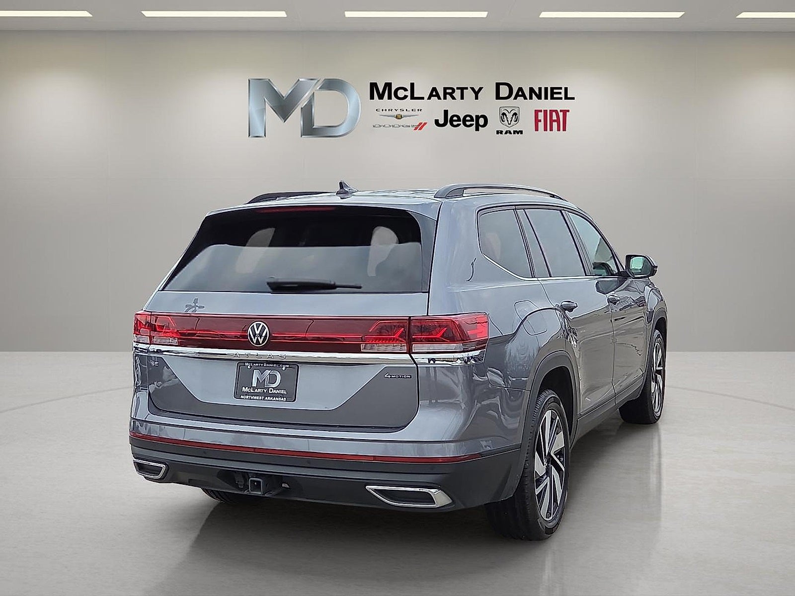 2024 Volkswagen Atlas 2.0T SE w/Technology