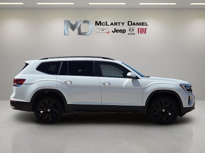 2025 Volkswagen Atlas 2.0T SE w/Technology