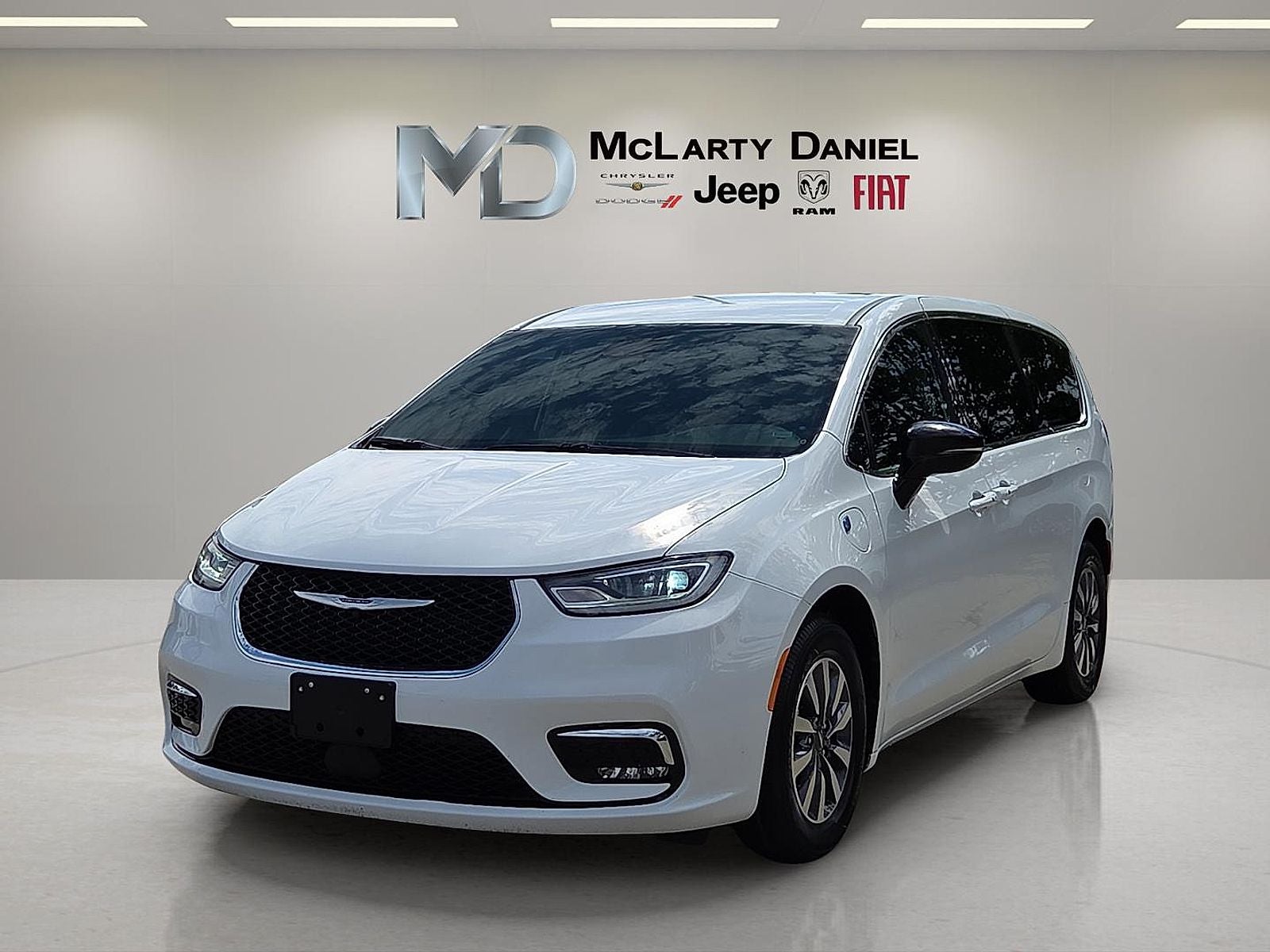 2024 Chrysler Pacifica Hybrid Select