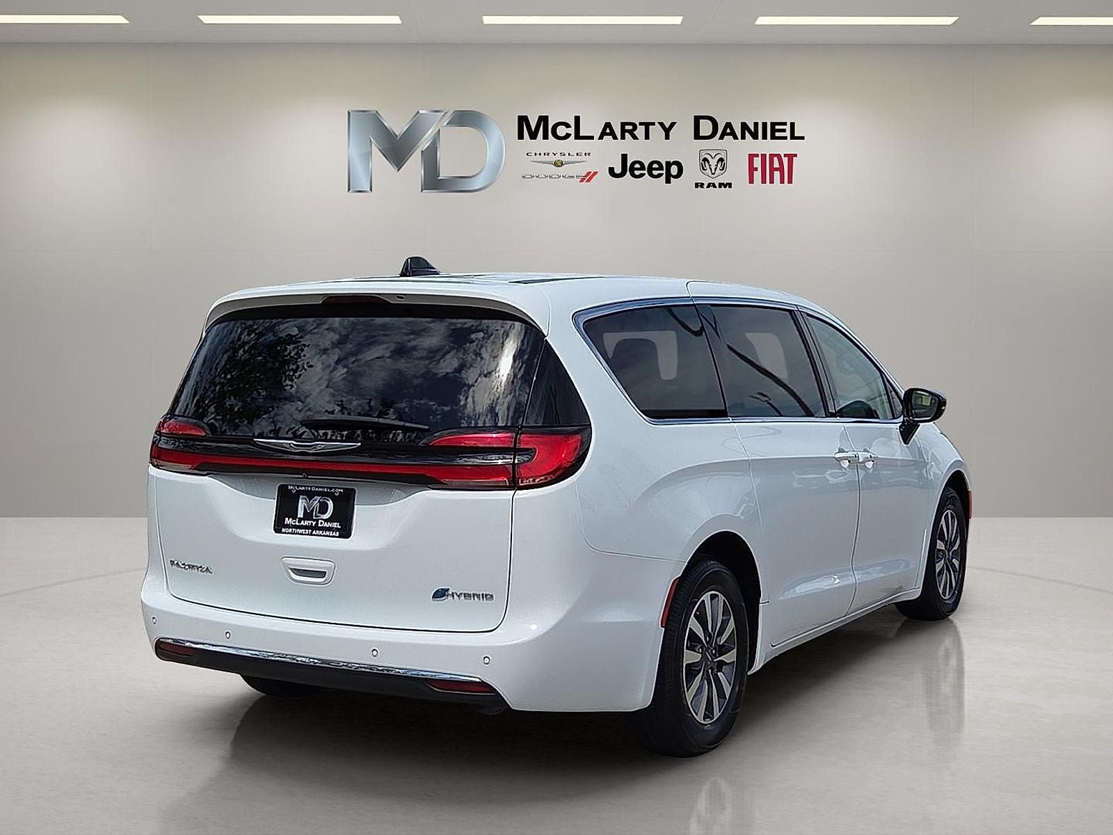 2024 Chrysler Pacifica Hybrid Select