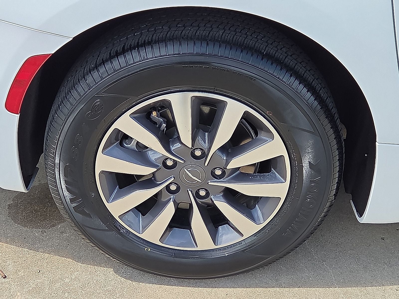 2024 Chrysler Pacifica Hybrid Select