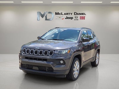 2024 Jeep Compass Latitude Lux FWD