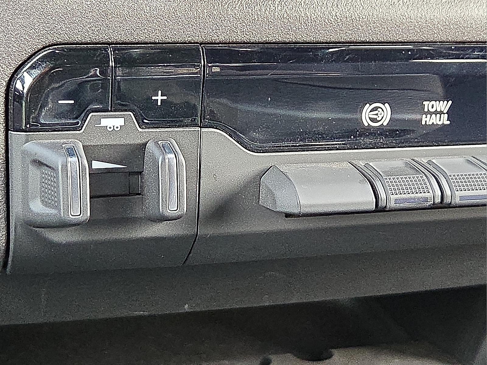 2024 RAM 3500 Tradesman Crew Cab 4x4 6'4' Box