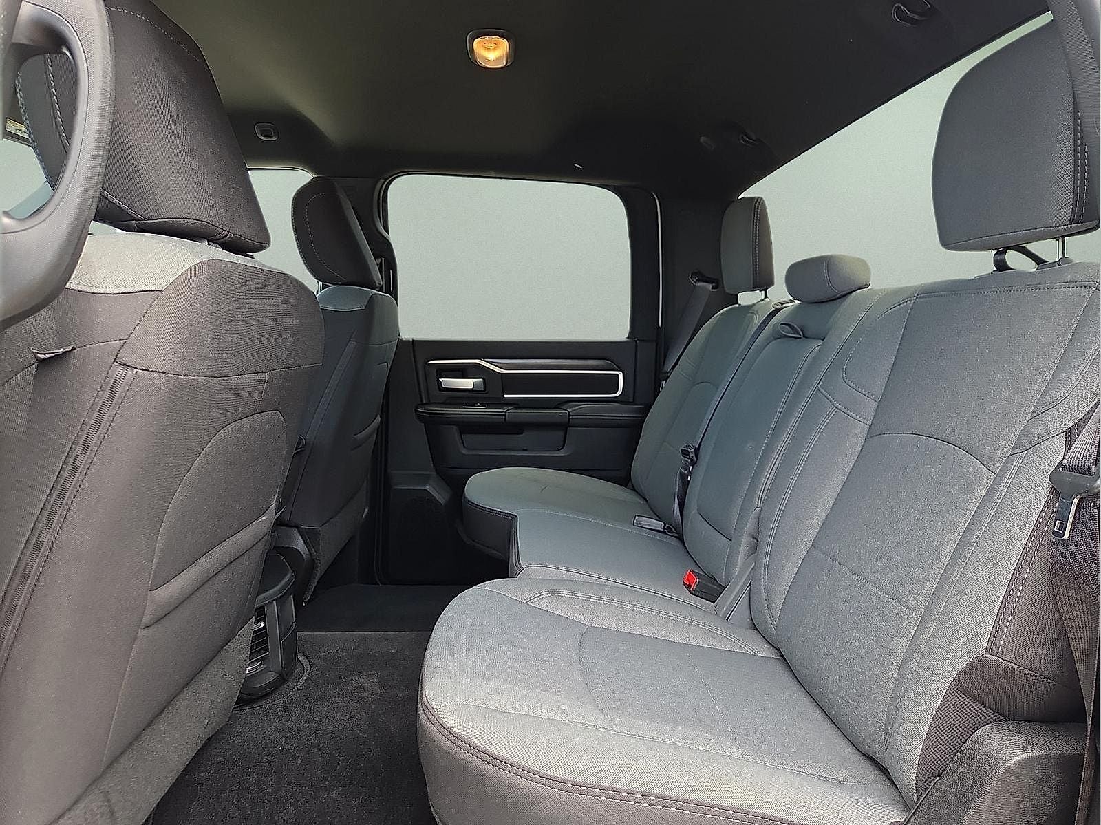 2024 RAM 3500 Big Horn Crew Cab 4x4 8' Box