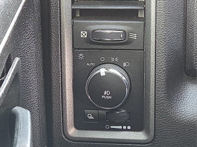 2022 RAM 1500 Classic Tradesman Crew Cab 4x4 5'7' Box