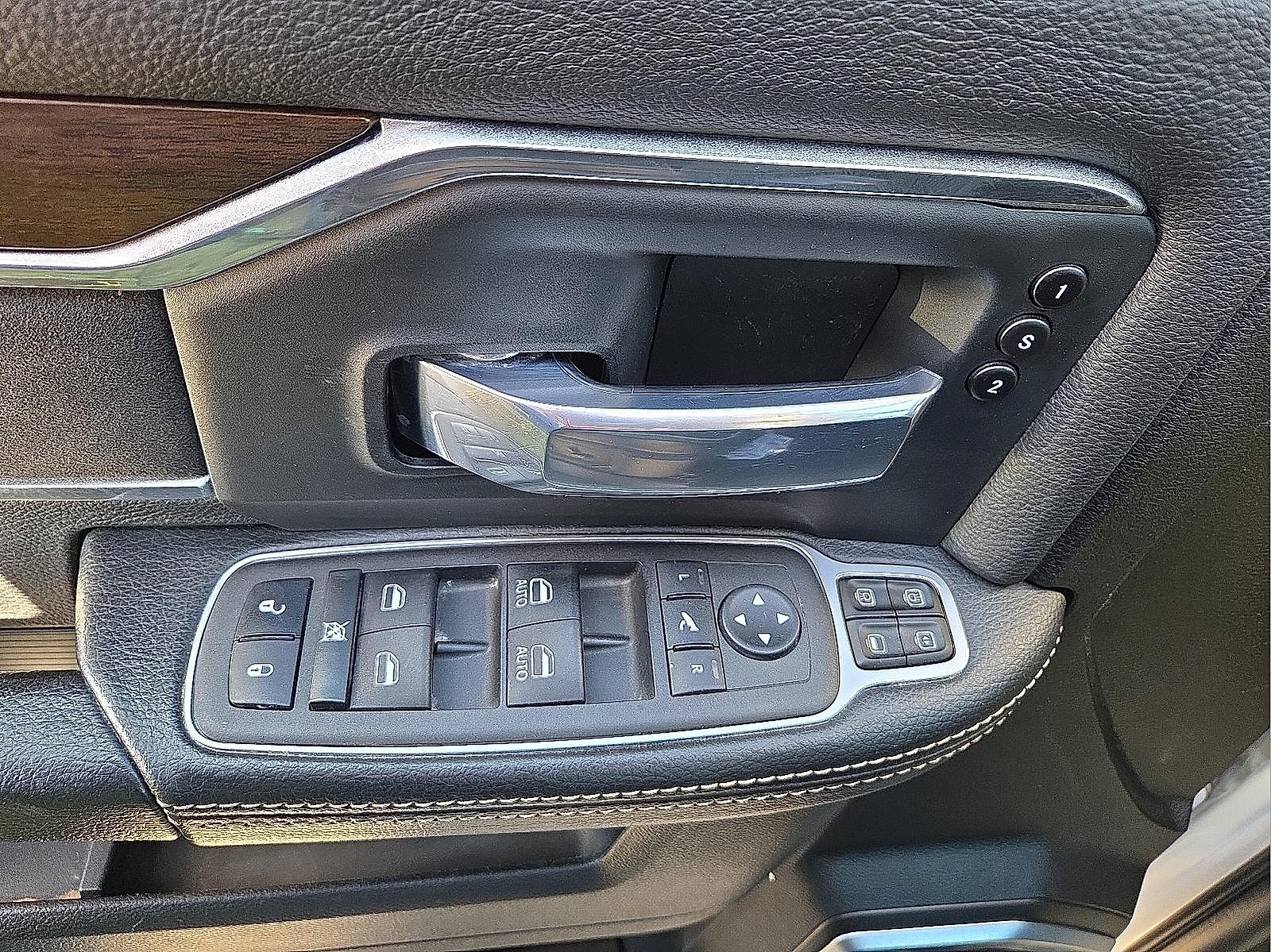 2024 RAM 2500 Laramie Crew Cab 4x4 6'4' Box