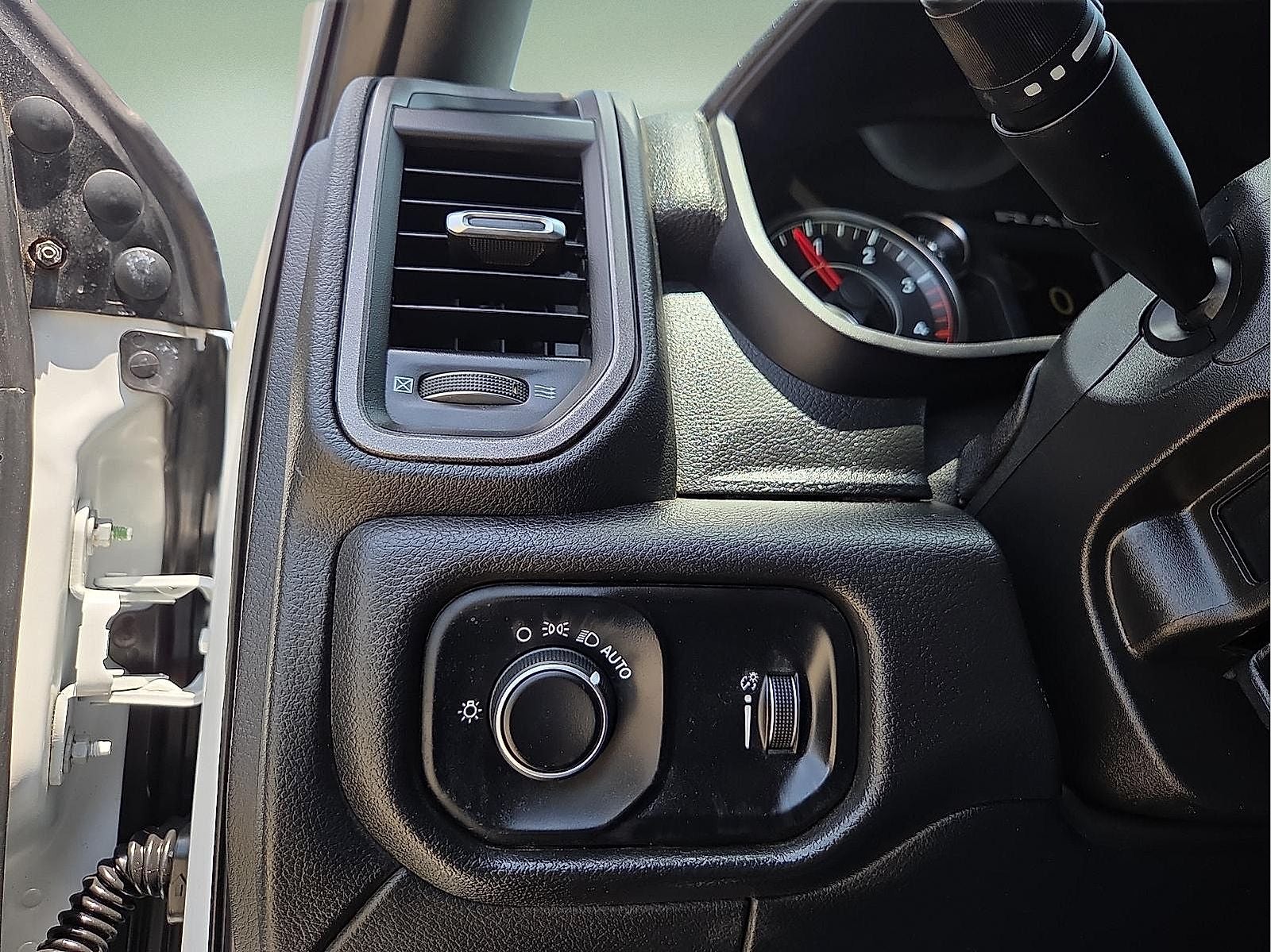 2022 RAM 5500HD Tradesman/SLT/Laramie/Limited