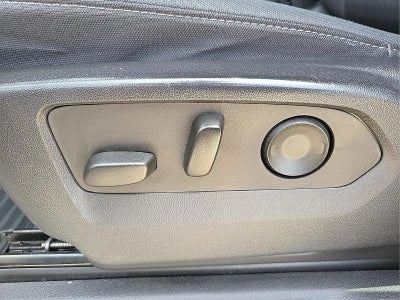 2023 Chevrolet Silverado 1500 4WD Crew Cab Short Bed Custom