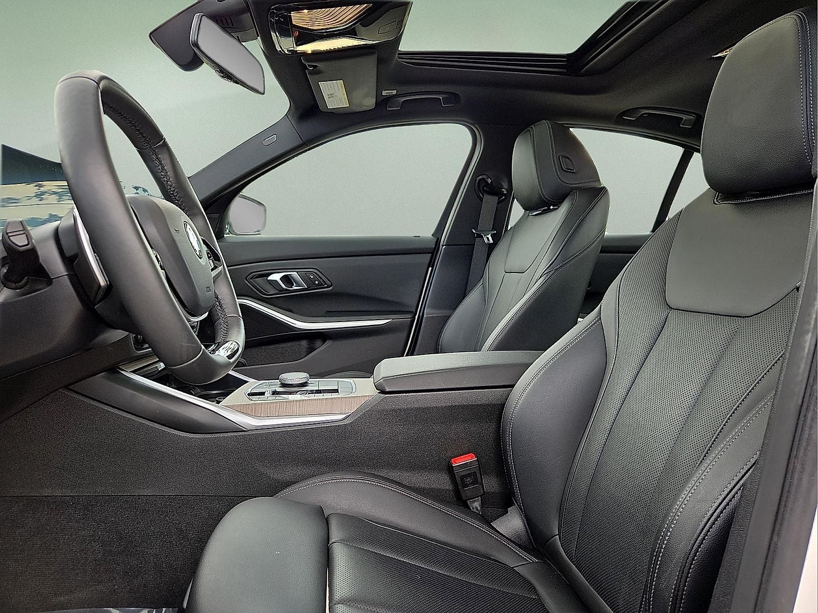 2025 BMW 330i 330i