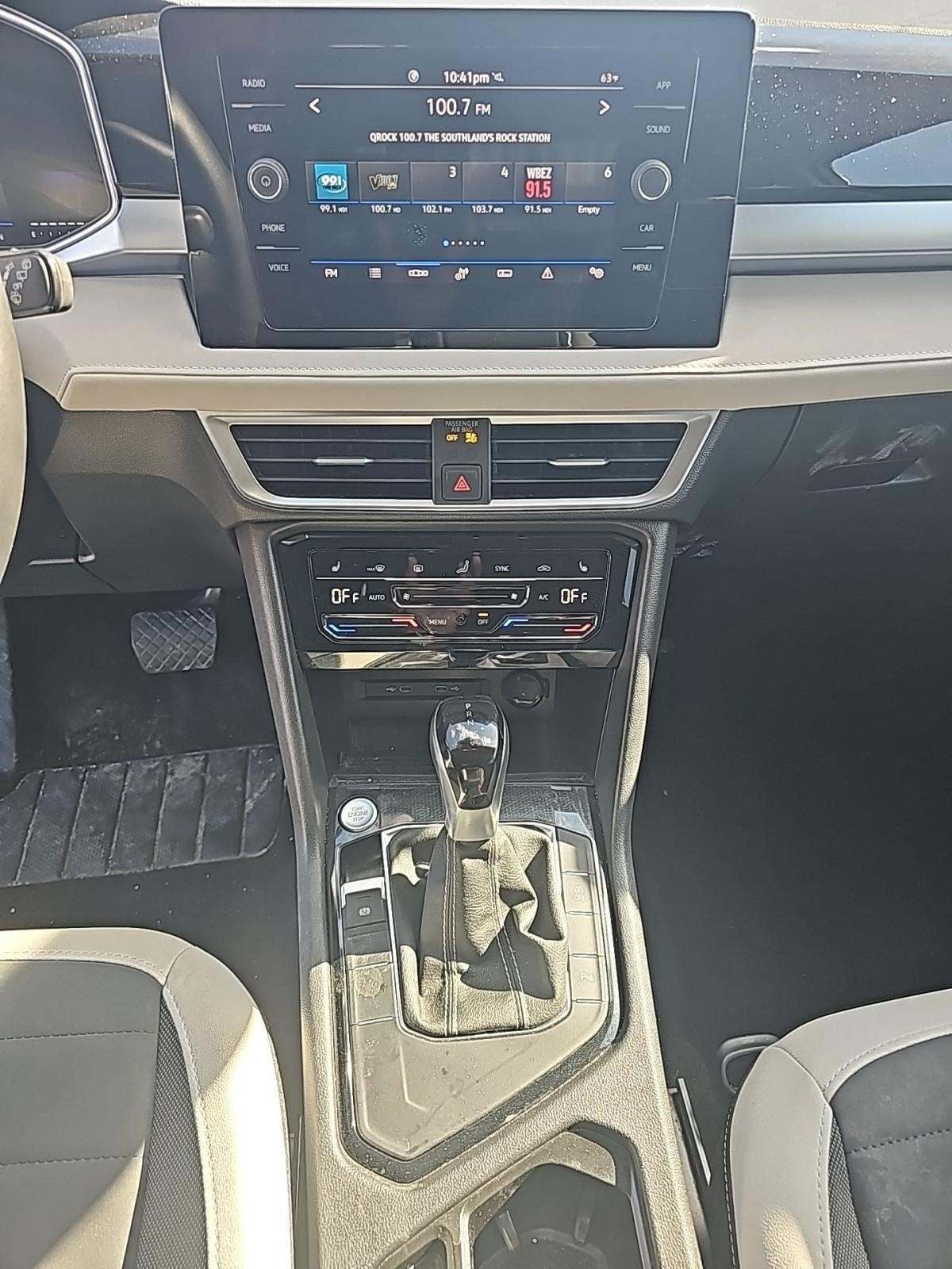 2025 Volkswagen Taos 1.5T SE