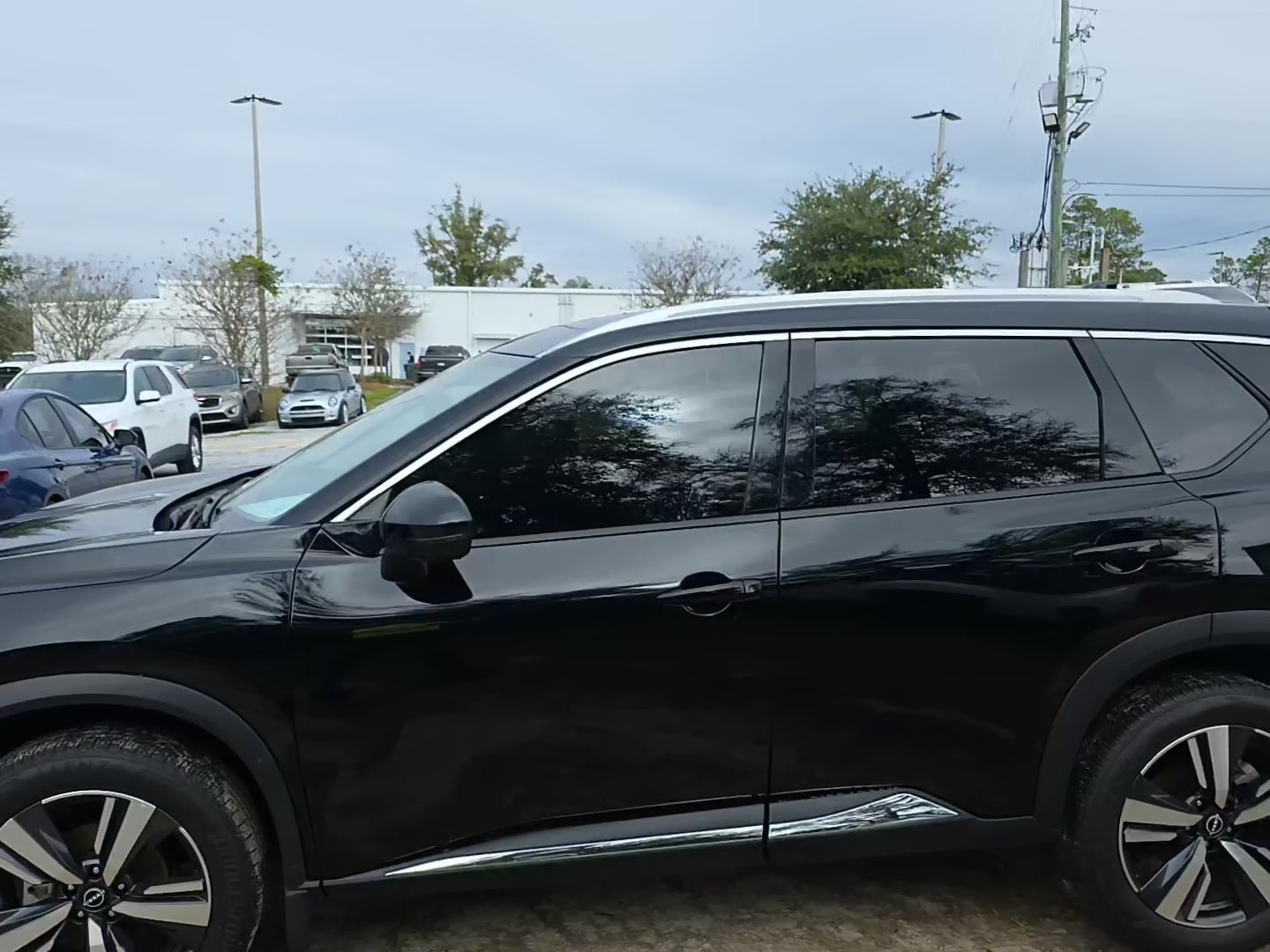 2023 Nissan Rogue SL FWD