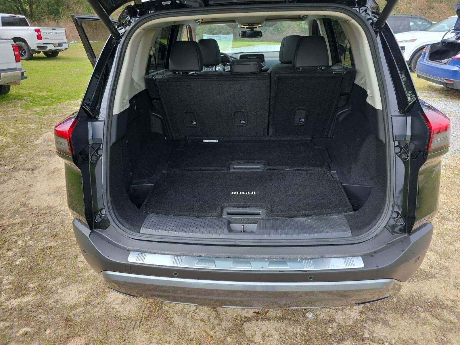 2023 Nissan Rogue SL FWD