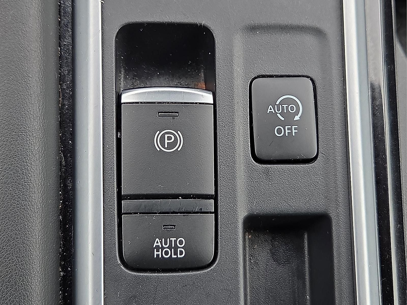 2025 Nissan Pathfinder SV FWD