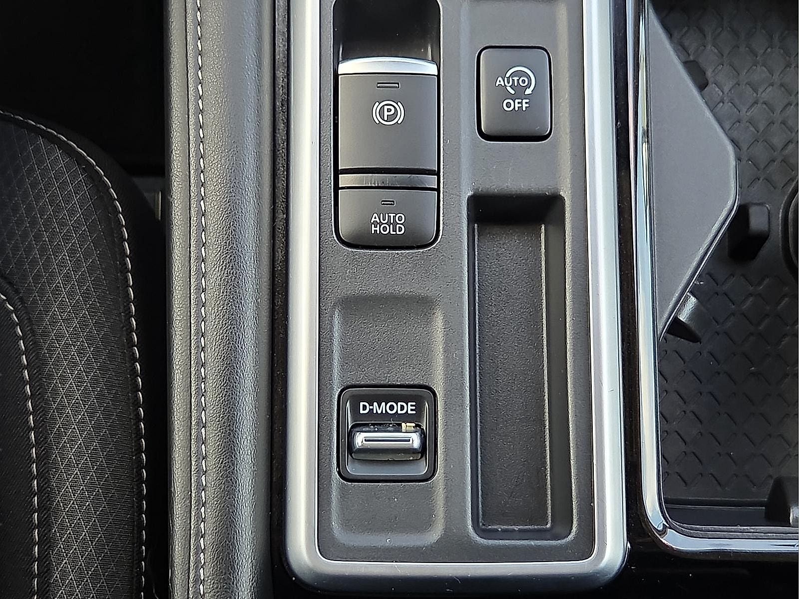 2025 Nissan Pathfinder SV FWD