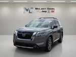 2022 Nissan Pathfinder Platinum 4WD