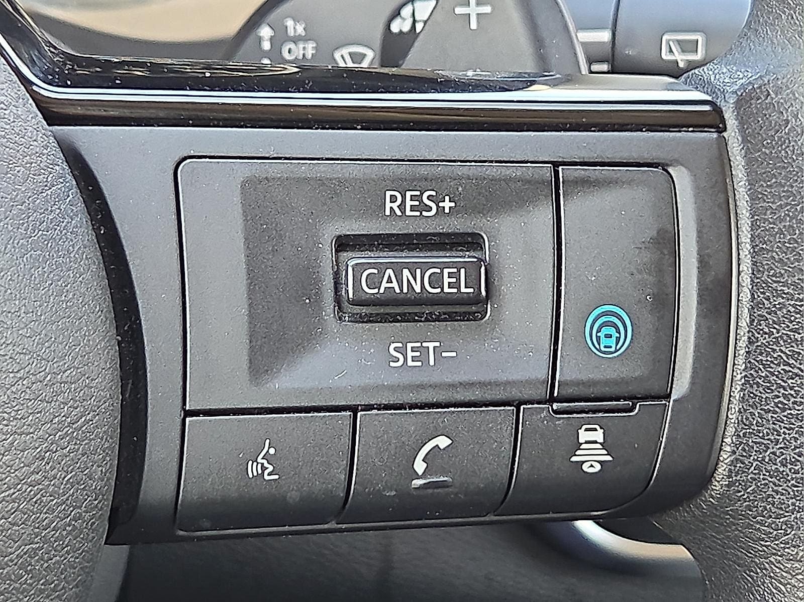 2023 Nissan Rogue SV FWD
