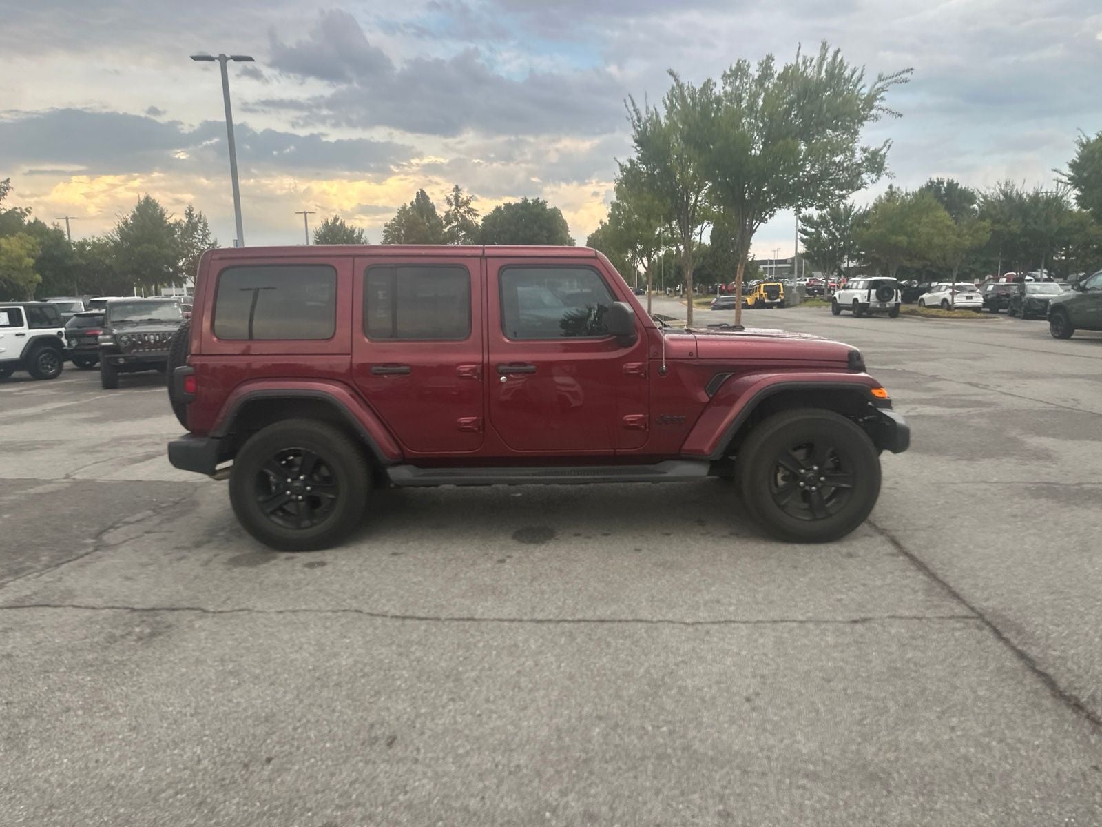 2021 Jeep Wrangler Unlimited Sahara Altitude