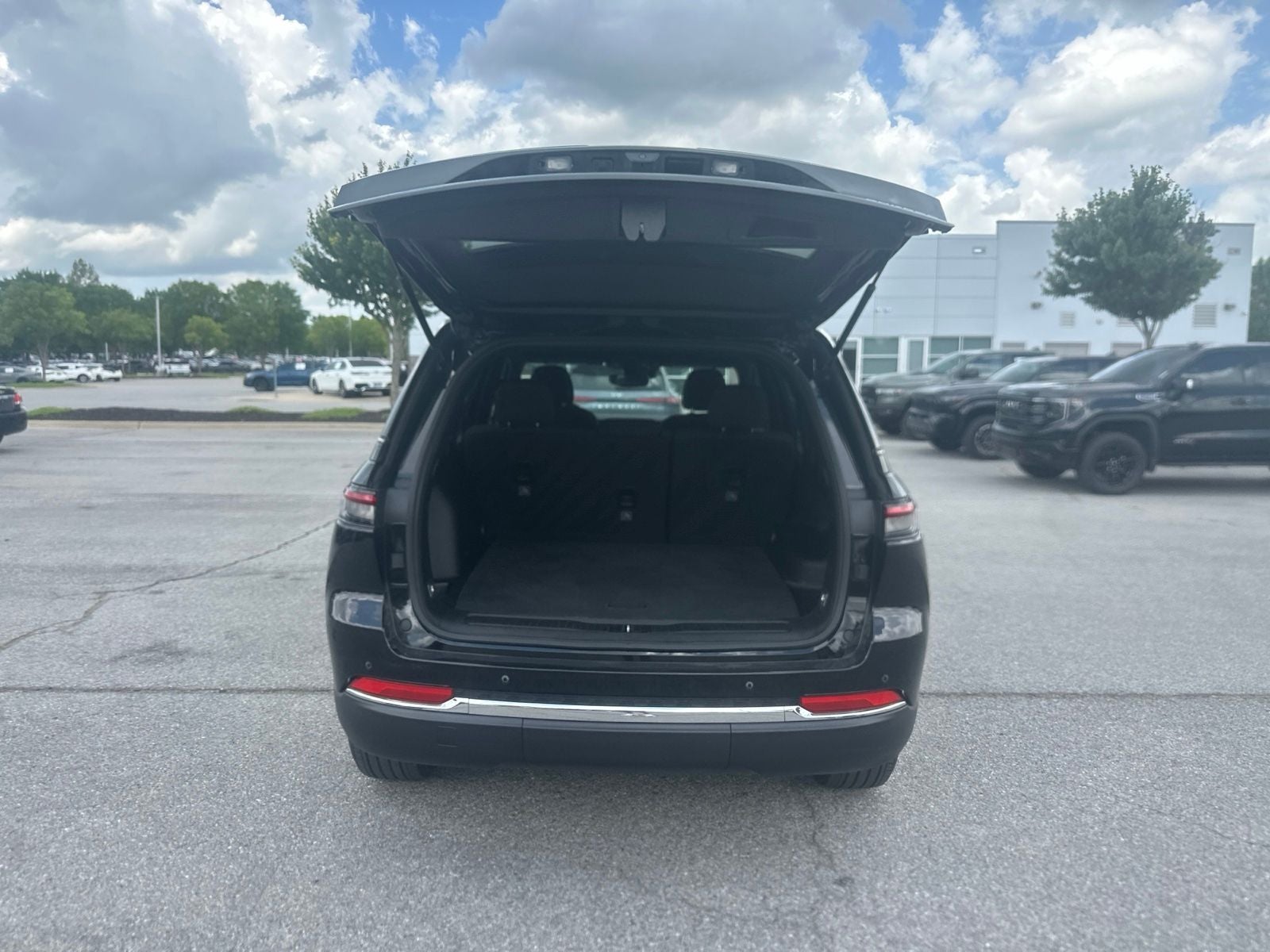 2024 Jeep Grand Cherokee Laredo X