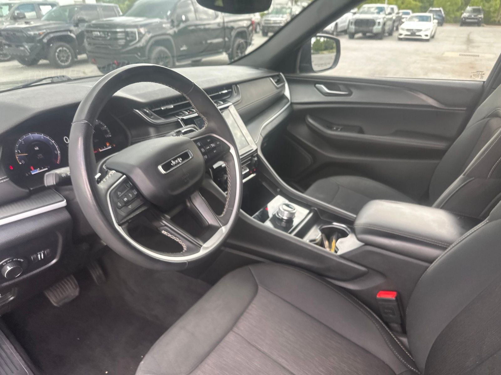 2024 Jeep Grand Cherokee Laredo X