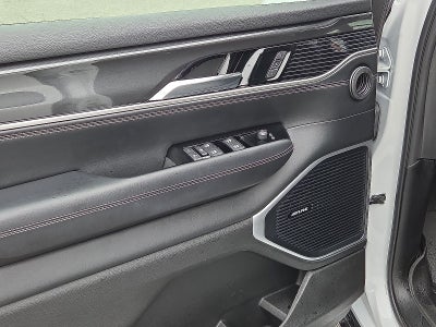 2023 Jeep Wagoneer Base