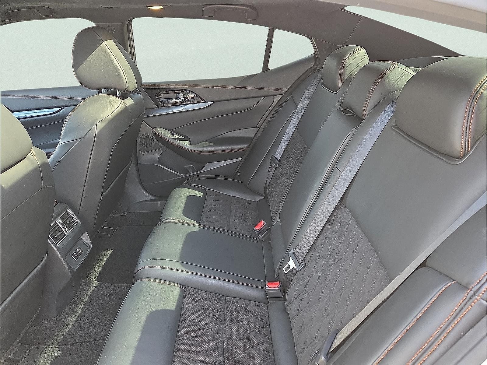 2023 Nissan Maxima SR