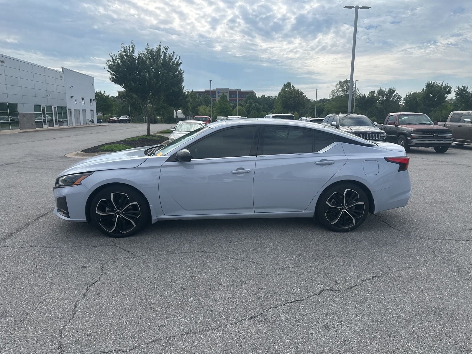 2023 Nissan Altima 2.5 SR