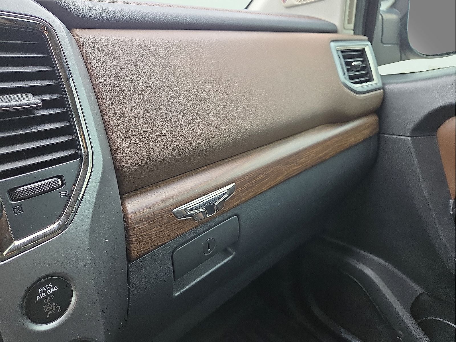 2017 Nissan Titan Platinum Reserve