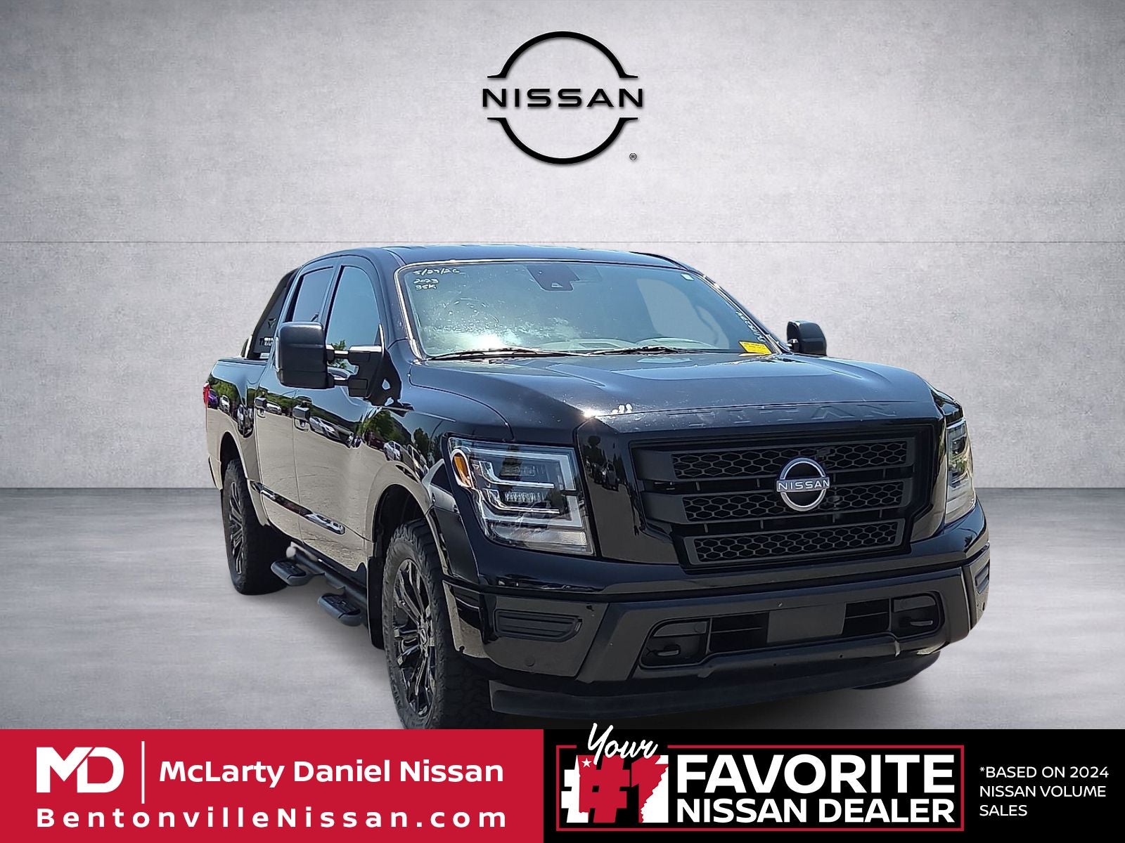 2023 Nissan Titan SV