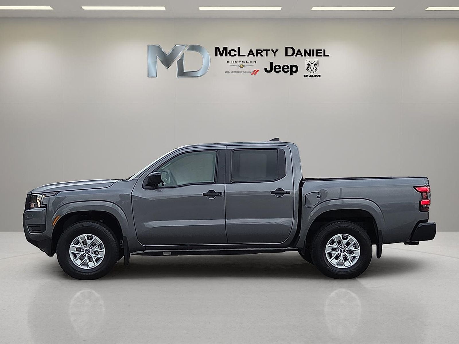 2025 Nissan Frontier S