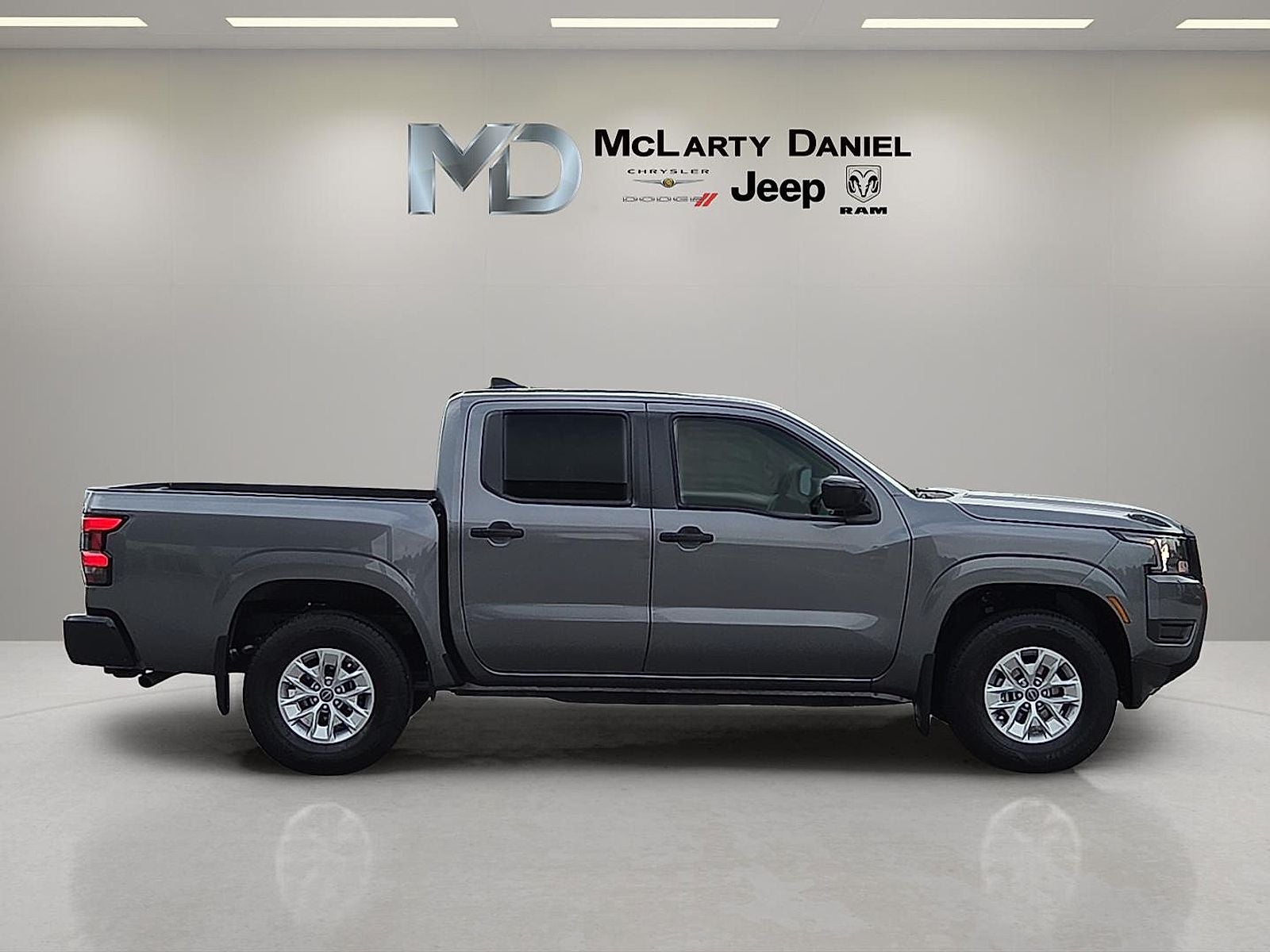 2025 Nissan Frontier S