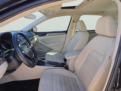 2017 Volkswagen Passat SEL Premium