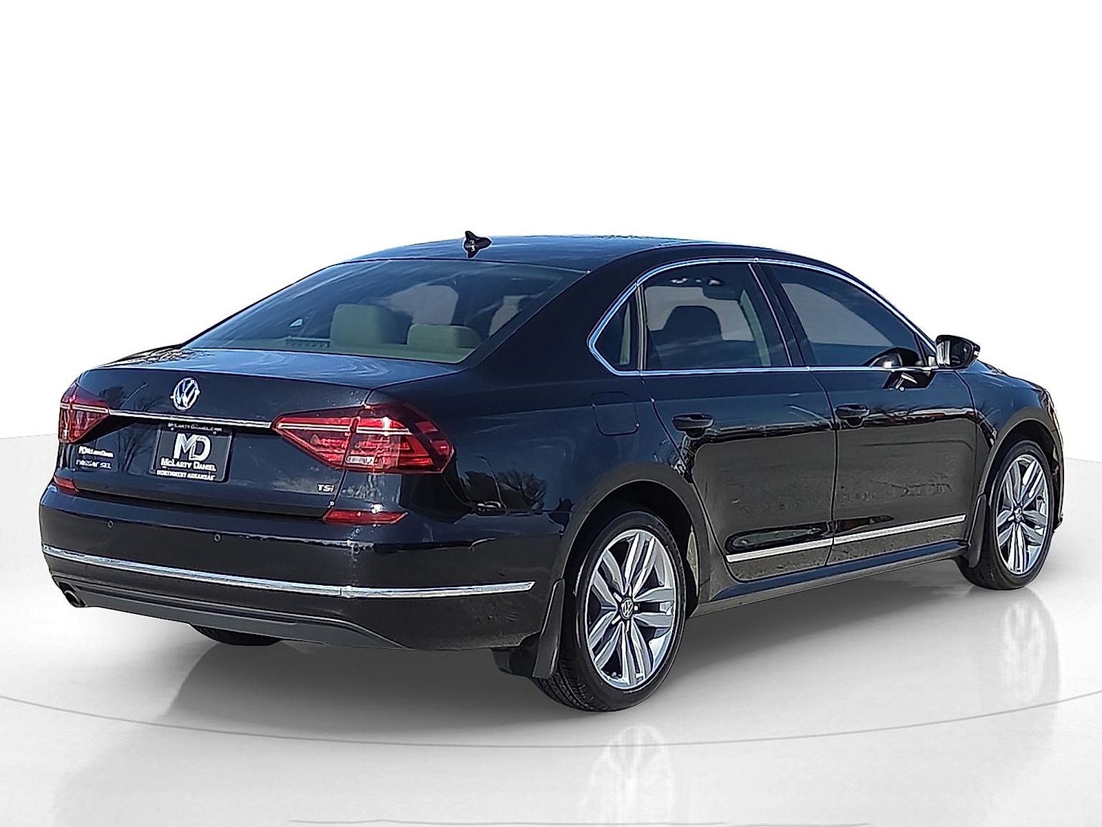 2017 Volkswagen Passat SEL Premium