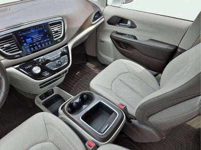 2017 Chrysler Pacifica Touring L Plus