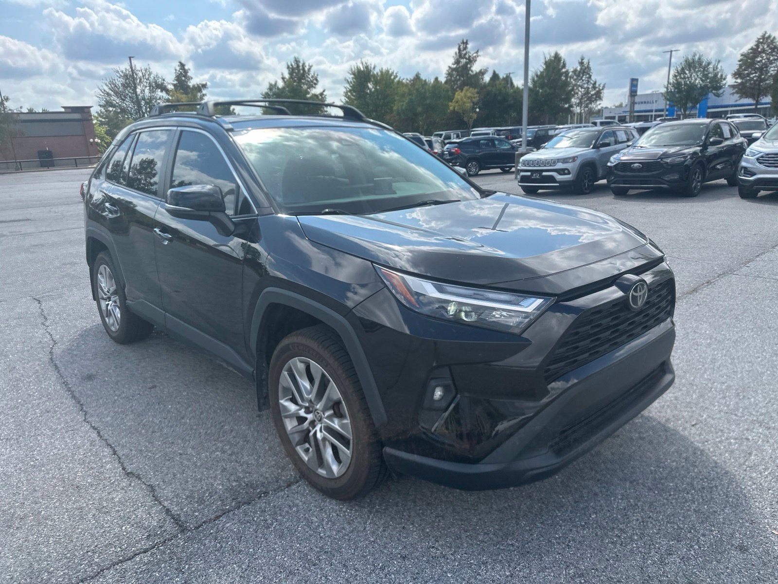 2023 Toyota RAV4 XLE Premium