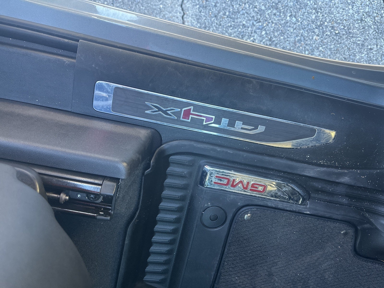 2024 GMC Sierra 1500 AT4X