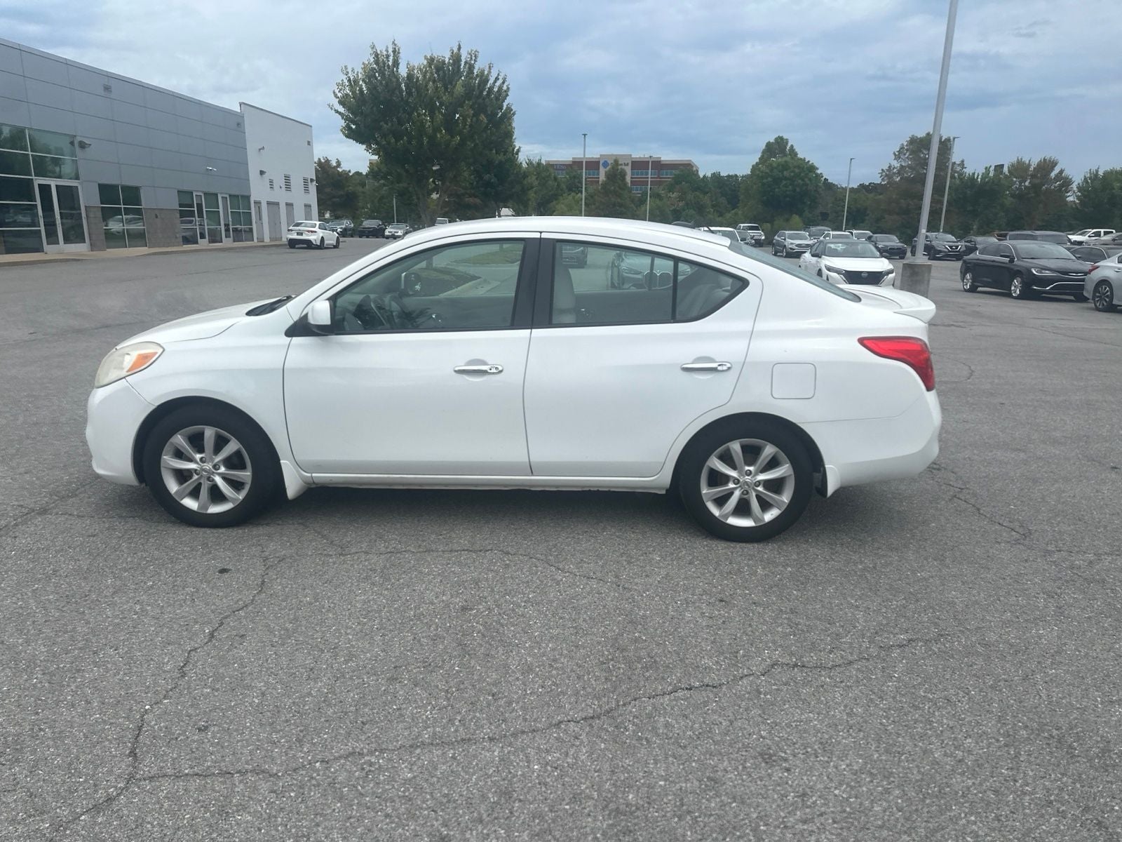 2014 Nissan Versa 1.6 SL