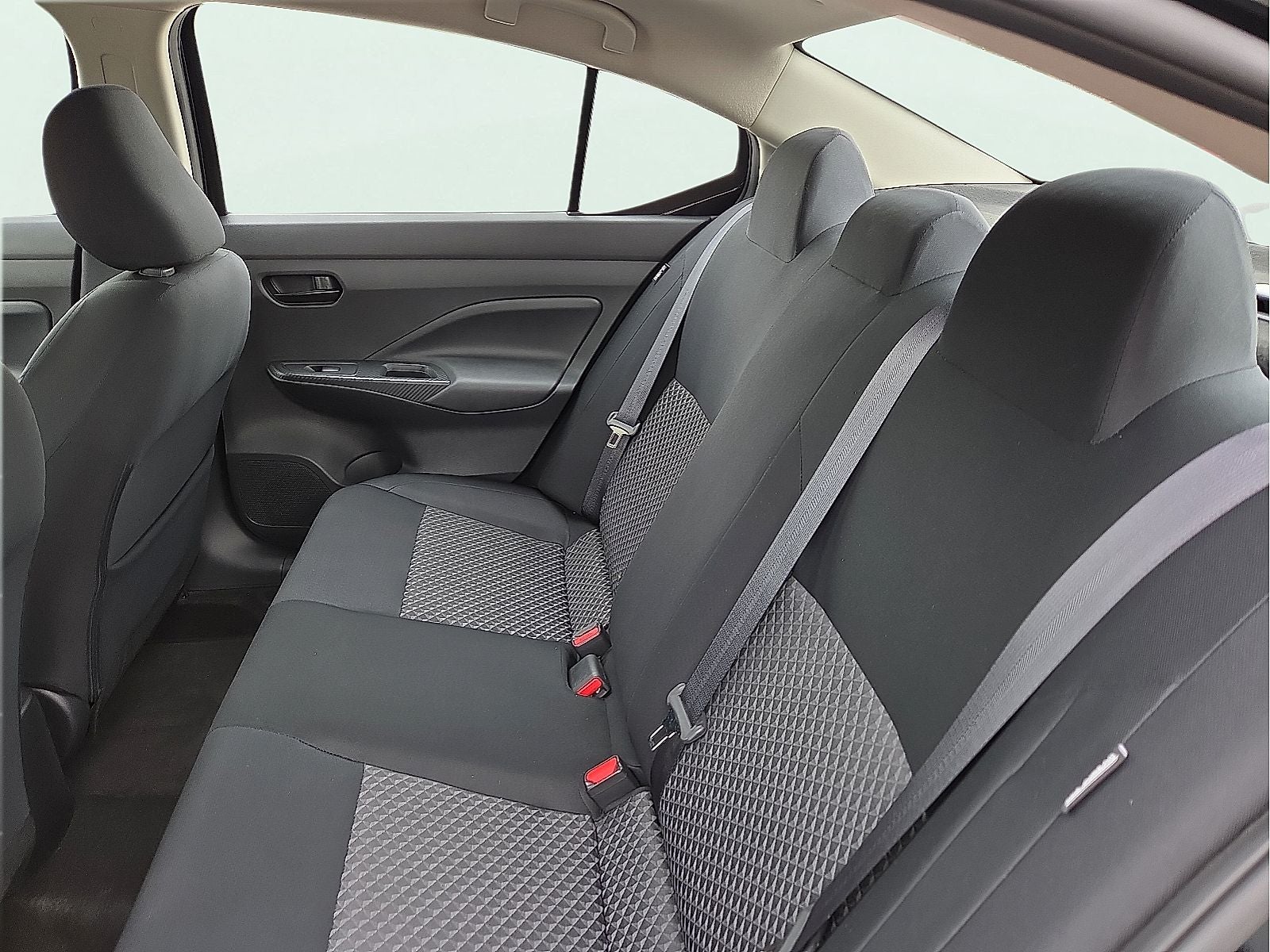 2024 Nissan Versa 1.6 S